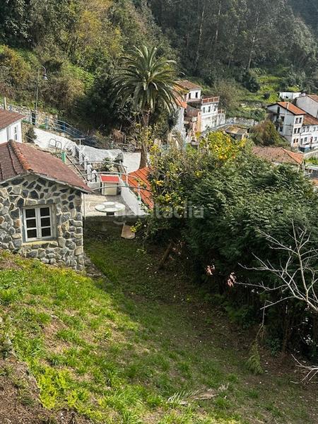 Foto e8f411a4-0f9a-43a4-834d-dc9eec326e62. Casa bifamiliare in calle cimadevilla 18 in Cudillero