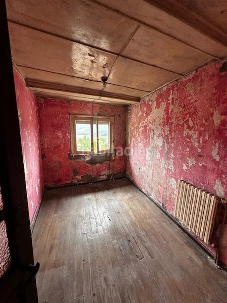 Foto e99bd67e-d726-4480-9b07-eefb453ce0b7. Casa aparellada a aldea peñaullan 111 a Pravia