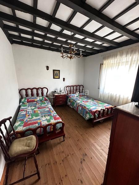 Foto 5773b8f7-5799-4156-89c0-d32ed1447153. Casa adosada en travesia de novellana 664 casa novellana en Cudillero
