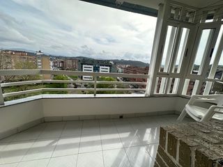 Rent Flat in Calle el parque 3. Pico con terraza