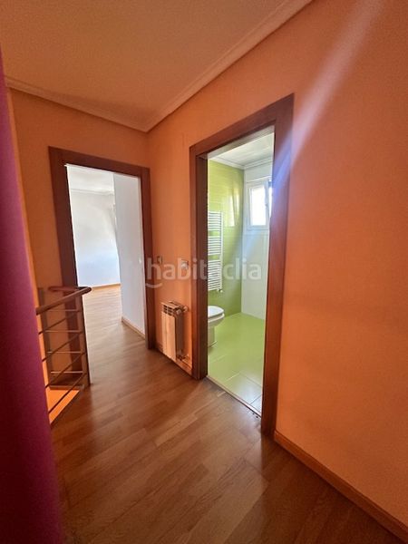 Foto bc94ff90-48a0-46e3-af9c-d97544cc49b2. Duplex avec chauffage parking dans Pravia