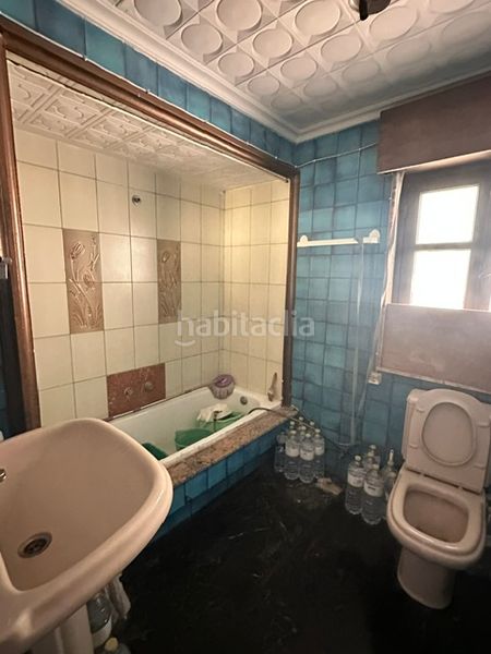 Foto fefe82cd-1807-4906-b45b-91bd2abb421b. Casa adossada a calle agustin bravo 27 a Pravia