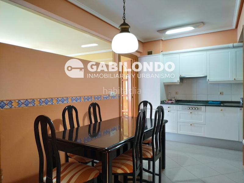 Foto 2de7001f-5c65-447f-909c-4466136caf5d. Flat with heating parking in Elgoibar