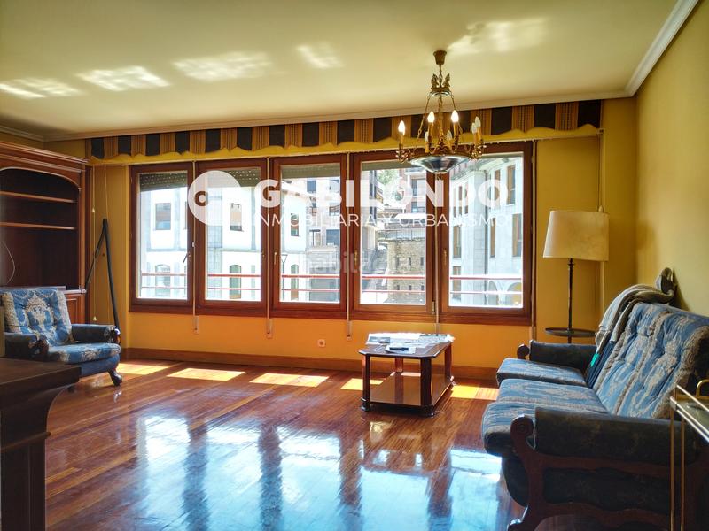 Foto f2ab0e16-3028-4447-bdcd-5377c2dc9162. Flat with heating parking in Elgoibar