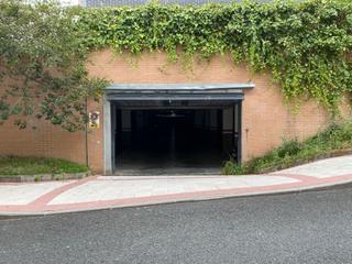 Parking coche  Santa klara kalea