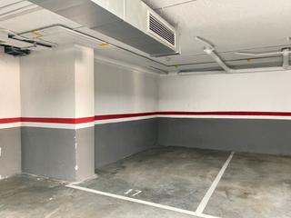 Parking coche  Santa klara kalea