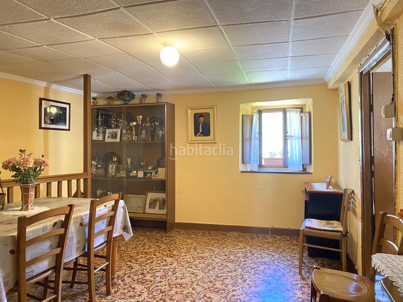 Foto 73a3c0f6-4e1b-400a-82d6-7b6f18e546fb. Masia amb xemeneia aparcament a Elgoibar