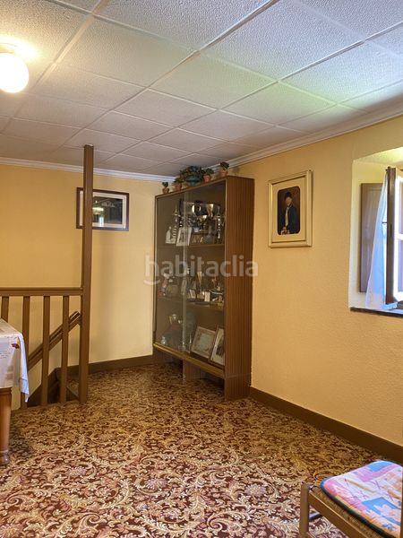 Foto 89f0d93f-b691-430d-8ac3-859b8431b696. Masia amb xemeneia aparcament a Elgoibar