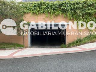 Parking coche en Santa klara kalea 26