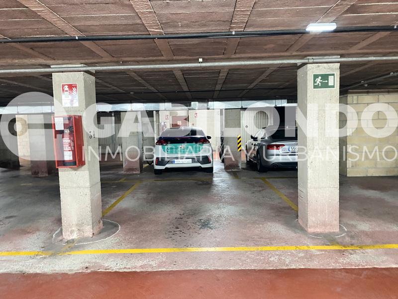 Foto 4f567d3b-574b-45f9-b352-9e3dbaa1e798. Parking coche en Elgoibar
