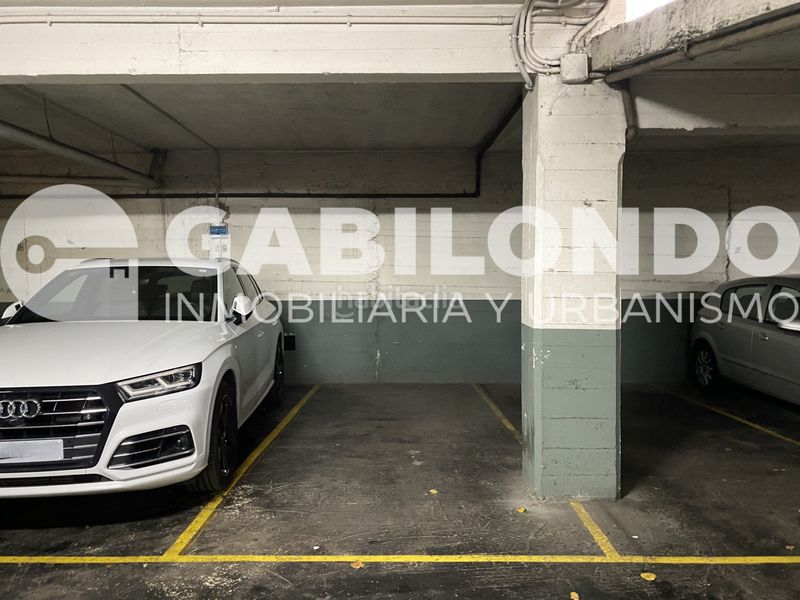 Foto 5eef9fb6-6525-4ca9-bf8d-cd7e78227f5a. Autoparkplatz in Elgoibar