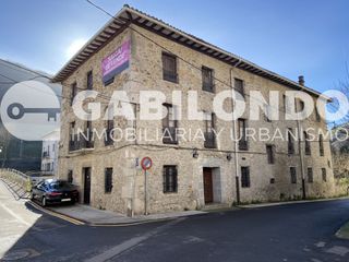 Edificio  Bainuetxeko zumardia altzola