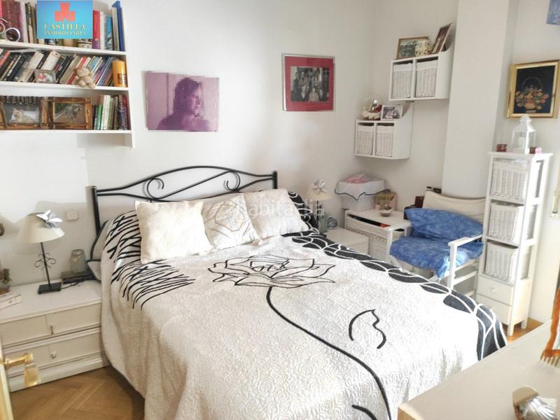 Foto ee05396c-110c-40a1-a7b0-246ffbb285de. Towny house with heating parking pool in Hervencias Ávila