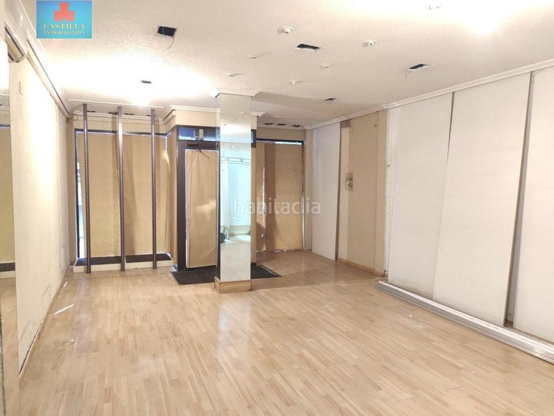 Foto e6ace3ea-d240-44ce-860f-1a686897686e. Alquiler local comercial magnífico local Centro 50m escaparate 5m en Ávila