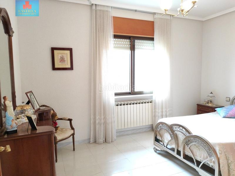 Foto 02e522ec-61b4-4f79-9176-6dc93e9c3bbe. Chalet avec chauffage parking dans Velayos