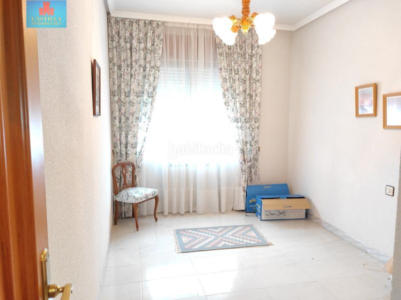 Foto 0d400d7e-a1c8-4c57-a65f-6d5fb124eec0. Chalet avec chauffage parking dans Velayos