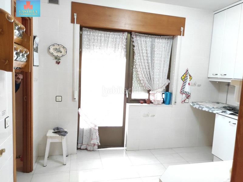 Foto 67d4516a-c604-4758-850e-53b100f03a51. Chalet avec chauffage parking dans Velayos