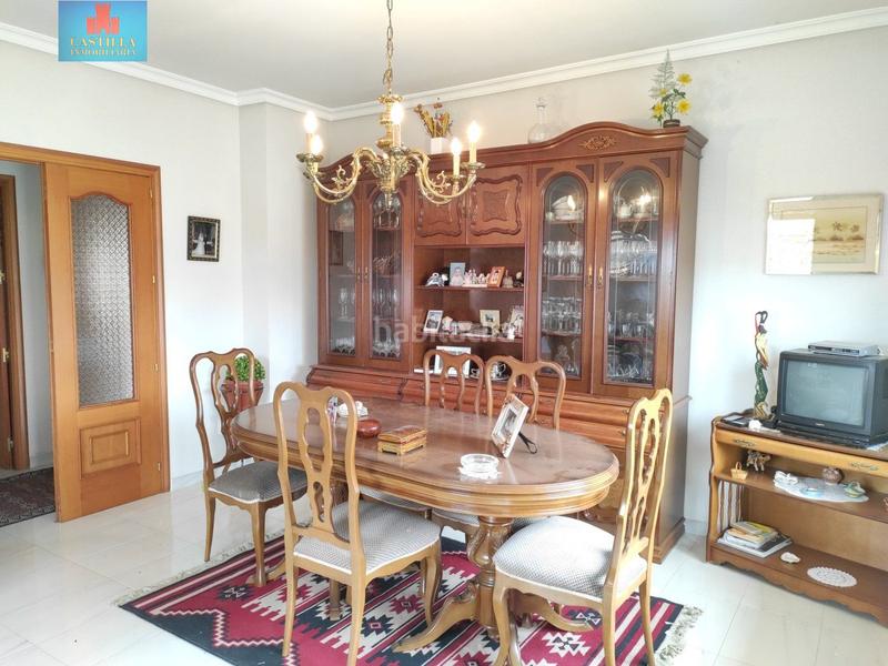 Foto 71ee3cac-dd33-436a-8e42-5caf5f730345. Chalet avec chauffage parking dans Velayos