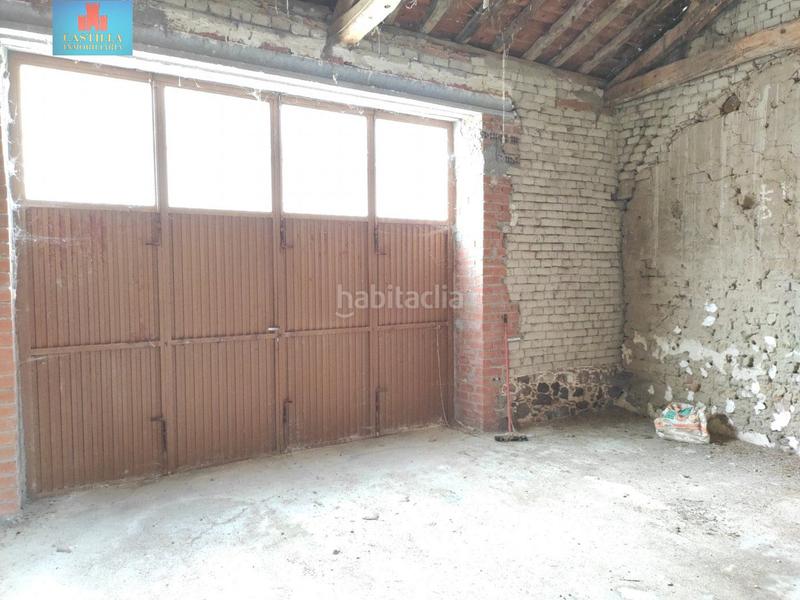 Foto 8c8374fc-6c5b-40e7-804e-a6002cb14778. Chalet avec chauffage parking dans Velayos