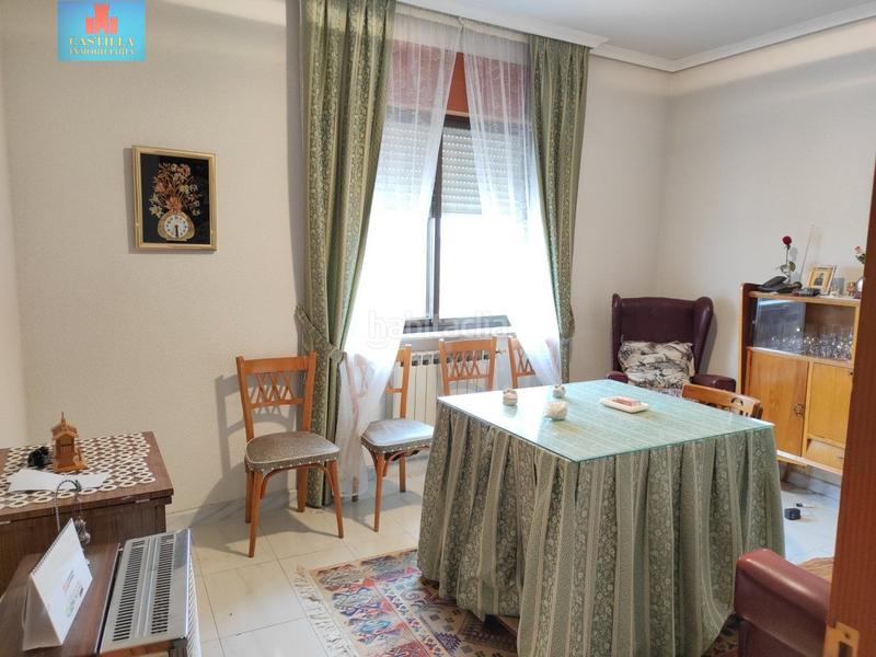 Foto df589bc4-2837-4ec7-ae1f-e49045b7fb96. Chalet avec chauffage parking dans Velayos