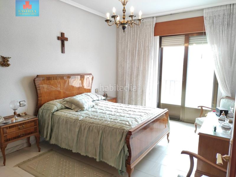 Foto e4c1a22c-9895-4b98-b218-d7d0268f7125. Chalet avec chauffage parking dans Velayos