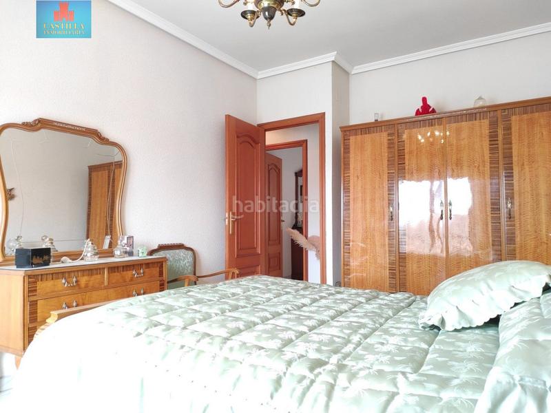 Foto fe019fc8-57c3-4bfd-a945-eebd6179967f. Chalet avec chauffage parking dans Velayos