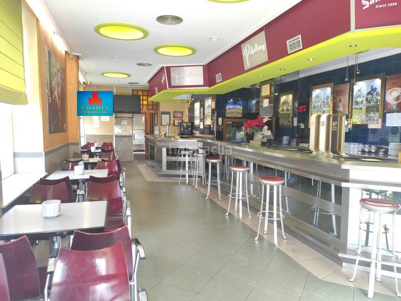 Foto c7705f3d-faa9-4057-9ec5-3f7bf3611bfd. Local comercial a Centro Ávila