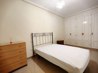 Rent Flat in Centro. Magnífico apartamento  zona estaciónplz. sta. ana