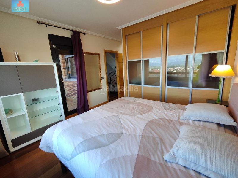 Foto 239d9412-f5d2-498b-8d24-2d4ce5d59595. Casa aparellada amb calefacció aparcament a Hervencias Ávila