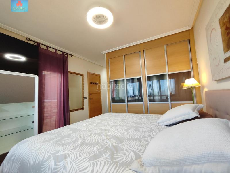 Foto 340d570f-0893-4681-908a-03008885ae75. Doppelhaus mit heizung parking in Hervencias Ávila