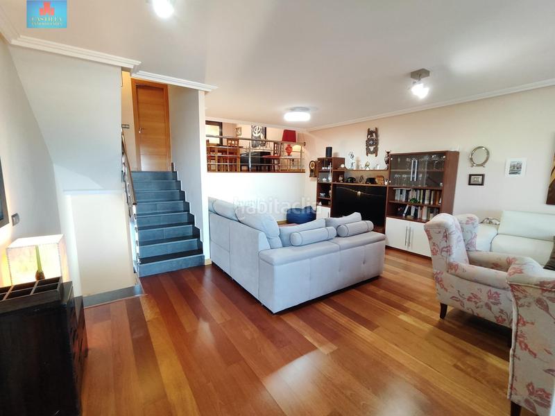 Foto 7337a335-a362-4994-94d3-fa8423a12306. Doppelhaus mit heizung parking in Hervencias Ávila