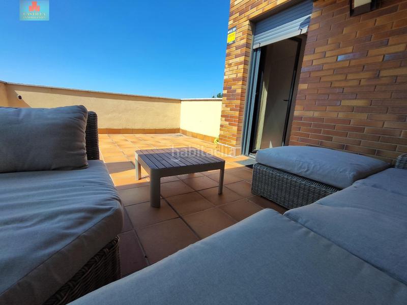 Foto aeb6c629-ba8a-4b65-97ca-fd4a51d6d92a. Doppelhaus mit heizung parking in Hervencias Ávila