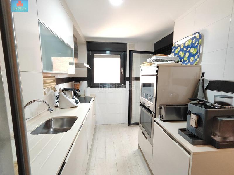 Foto cf247a71-3623-4a8b-8f4d-df03c7eaa326. Doppelhaus mit heizung parking in Hervencias Ávila