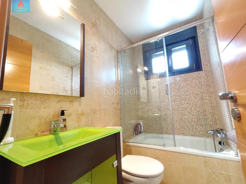 Foto dc99bb22-ba54-4de0-a1c2-db990217d0c2. Doppelhaus mit heizung parking in Hervencias Ávila