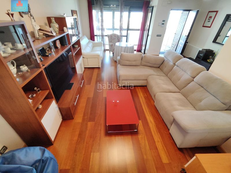 Foto dfd89ef0-9d21-43e8-a2d2-1159822f7bf6. Casa aparellada amb calefacció aparcament a Hervencias Ávila