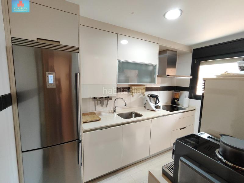 Foto eab64afc-0585-4f4f-ba3a-fe52e129a80a. Doppelhaus mit heizung parking in Hervencias Ávila