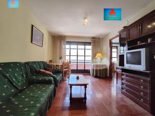 Location Appartement à Santo Tomás. Alquiler piso zona sto. tomás con terraza soleado.