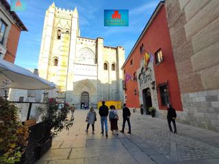 Parking coche en Murallas. Oportunidad plaza de garaje para moto o coche tipo smart plaza d