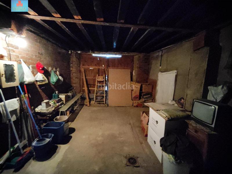 Foto 2c94ff64-e955-46da-9b9b-11903c6ed31b. Casa amb aparcament a Velayos