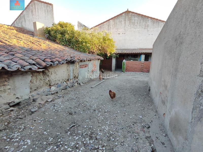 Foto b246cc7c-4aaa-4c7b-891e-44dcda023655. Casa amb aparcament a Velayos