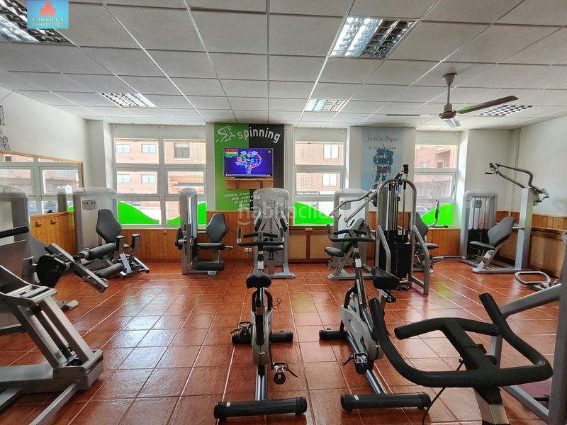 Foto c4619cd2-a84b-455f-a567-3597d98b08b5. Local comercial a Sur Ávila
