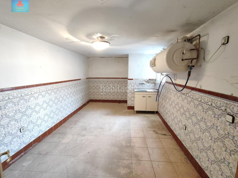 Foto a4a7351a-7aeb-4c7e-ace6-a21e64f422c6. Casa aparellada amb calefacció aparcament a Hervencias Altas - El Pinar Ávila