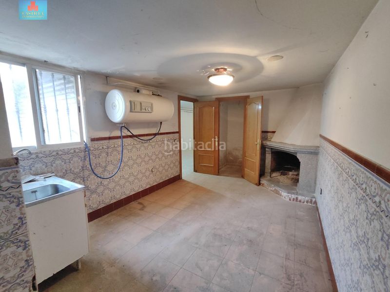 Foto a7338c14-3a21-4db7-81a3-8b1fb45e72f9. Casa aparellada amb calefacció aparcament a Hervencias Altas - El Pinar Ávila