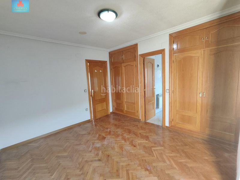 Foto e354aee7-b919-4a95-be78-27650d5ec90a. Casa aparellada amb calefacció aparcament a Hervencias Altas - El Pinar Ávila