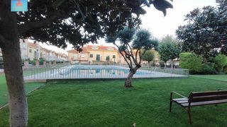 Location Maison jumelée à Hervencias Altas - El Pinar. Urbanización prado san juaniego cerca d todo