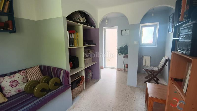 Foto a6d70a28-8a5d-4114-bd47-aabef104460e. Casa  en Marín