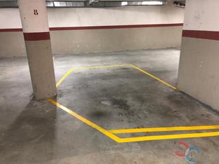 Parking voiture à Marín. Maríngaraje