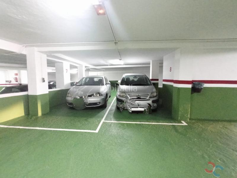 Foto 277e7905-fc89-433f-8e29-36b906b28e21. Parking coche garaje en Marín