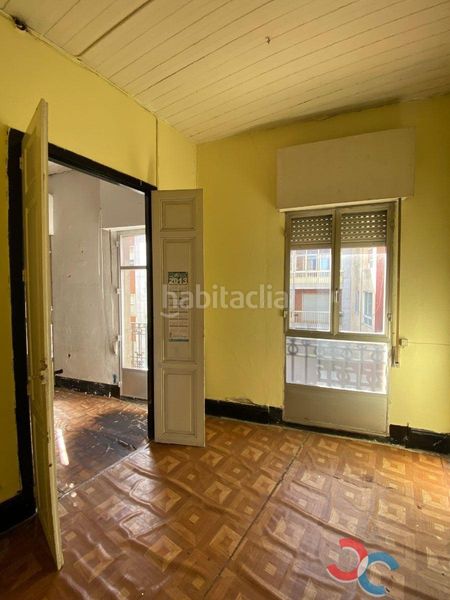 Foto 2f53dd5e-cd8d-40b3-b0eb-fb0e5921306d. Casa a Marín