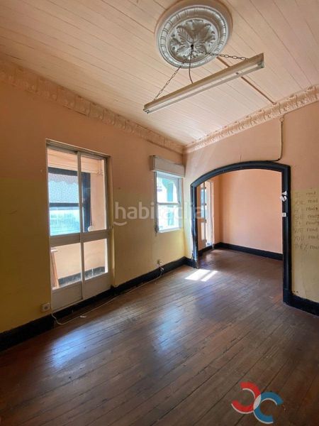 Foto 55780390-1cee-48dd-ab62-f7095da4d235. Casa a Marín